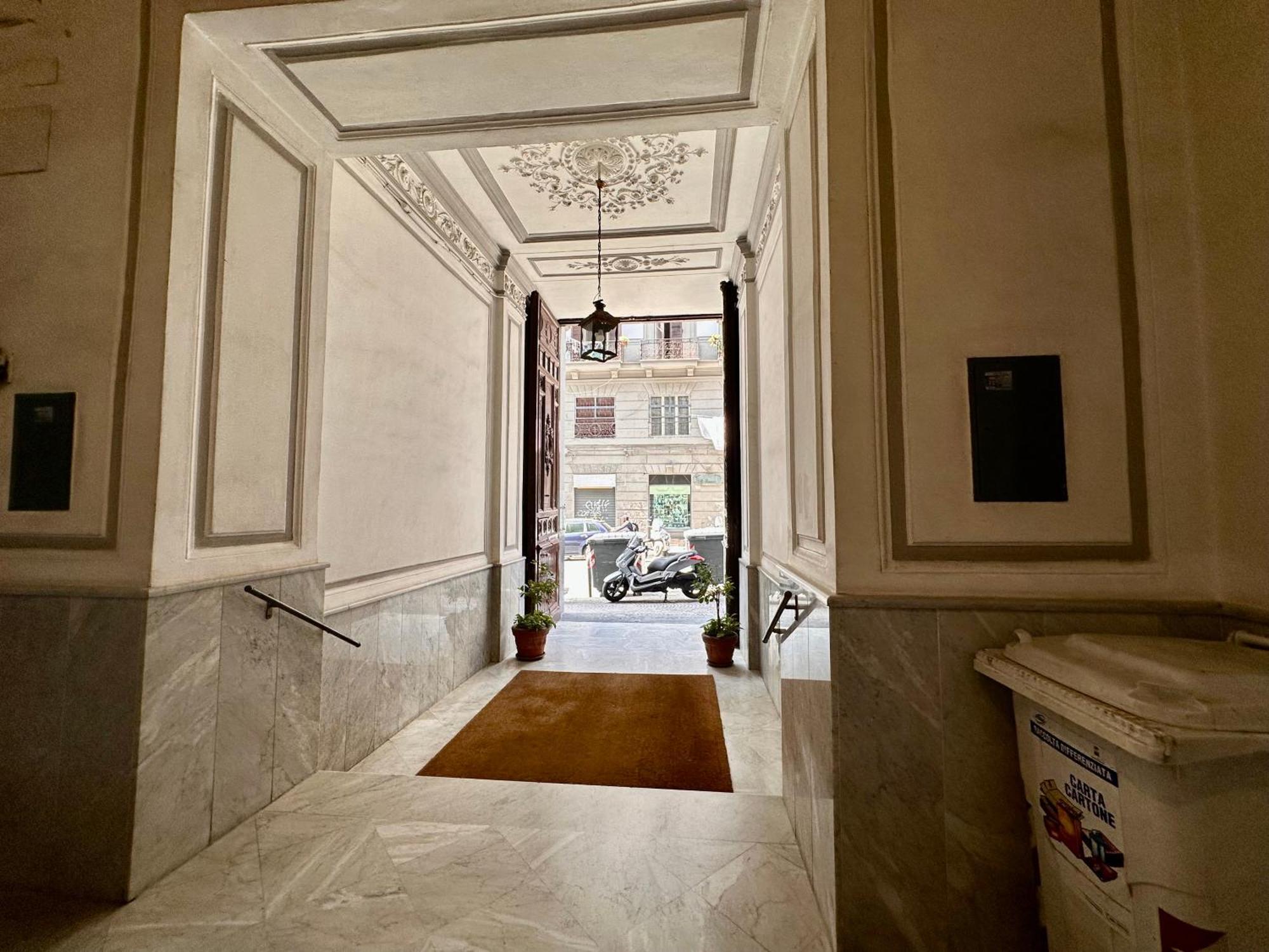 Elegance Spaccanapoli *