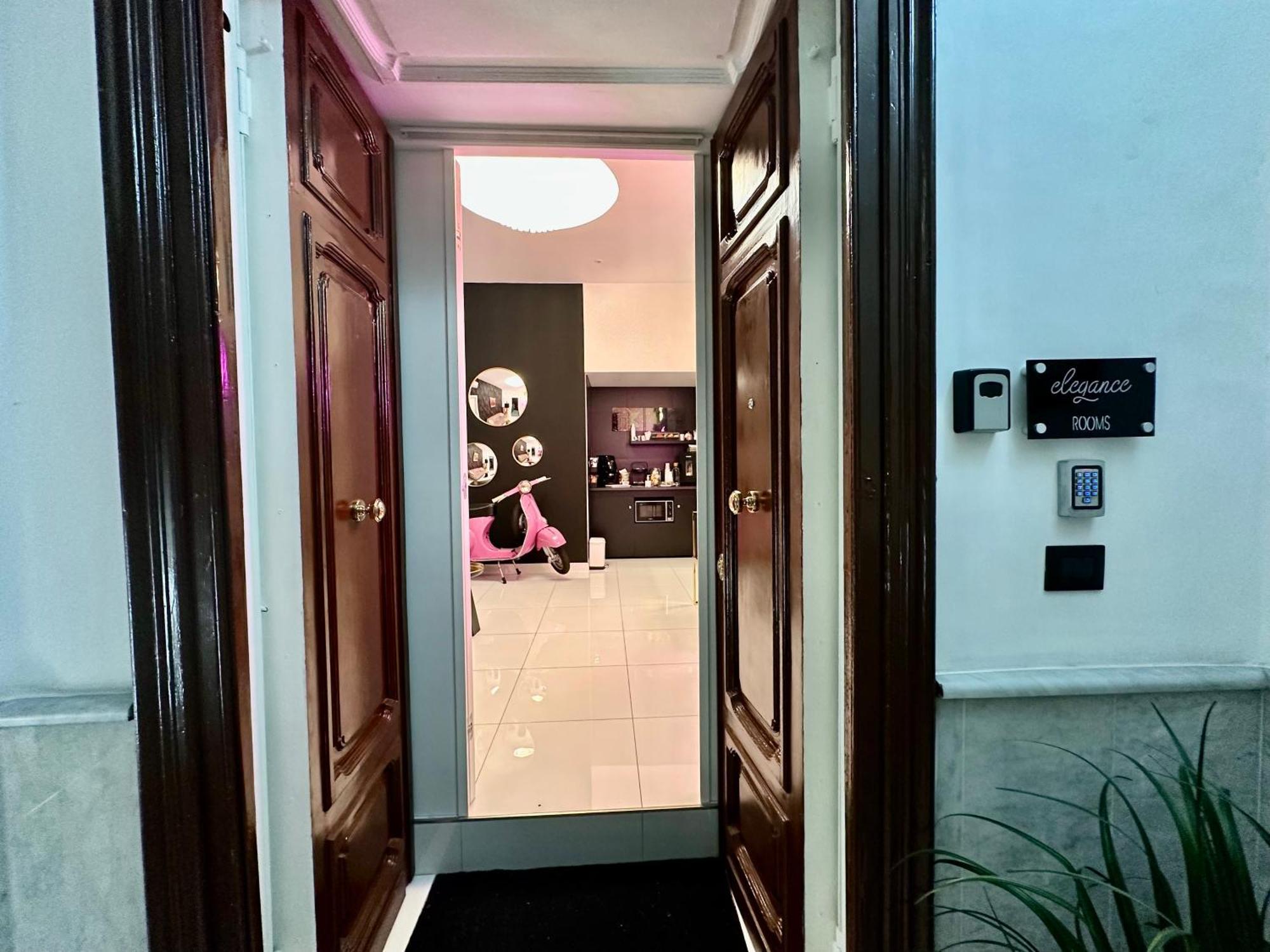 Bed & Breakfast Elegance Spaccanapoli
