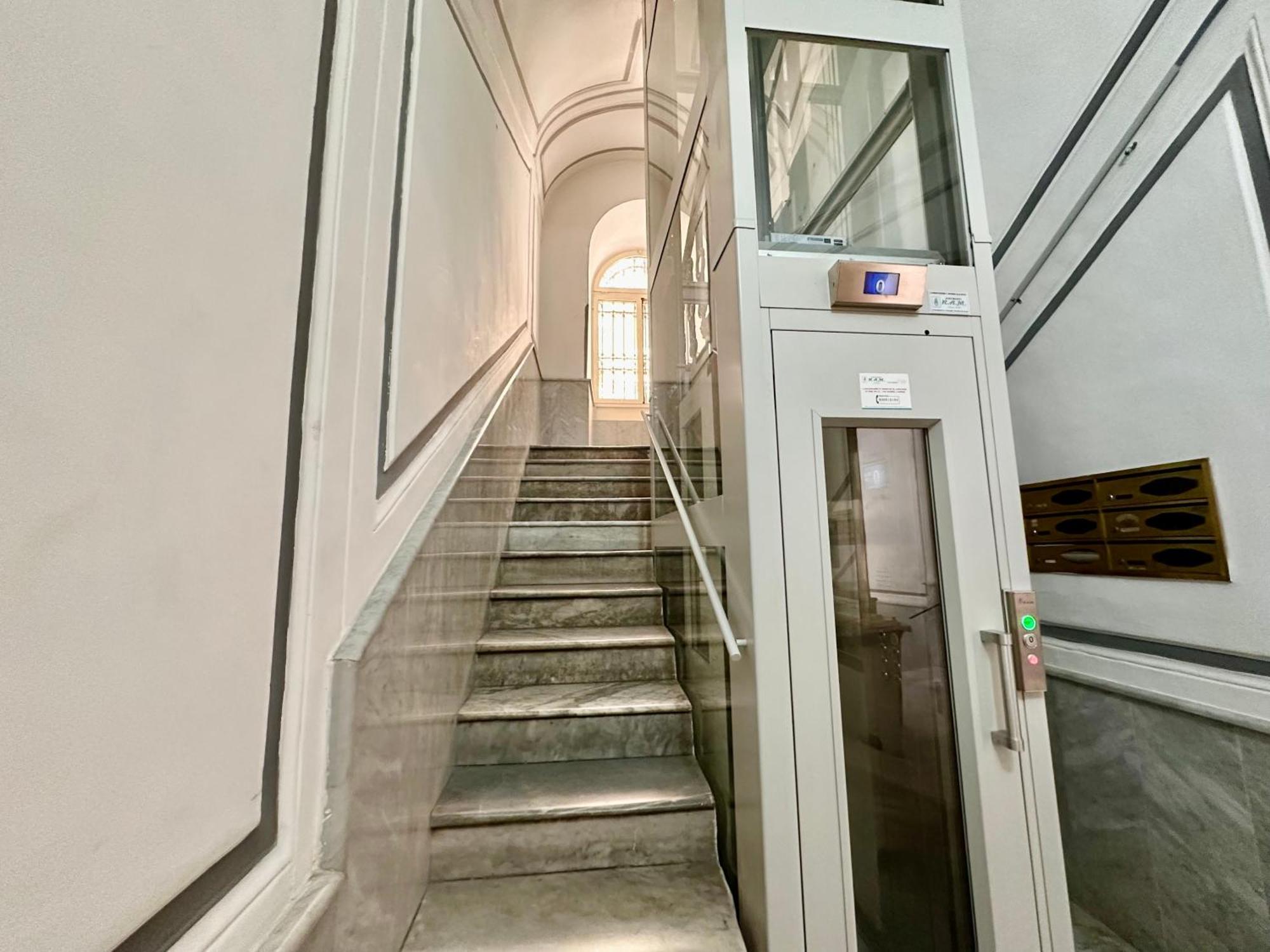 Bed & Breakfast Elegance Spaccanapoli