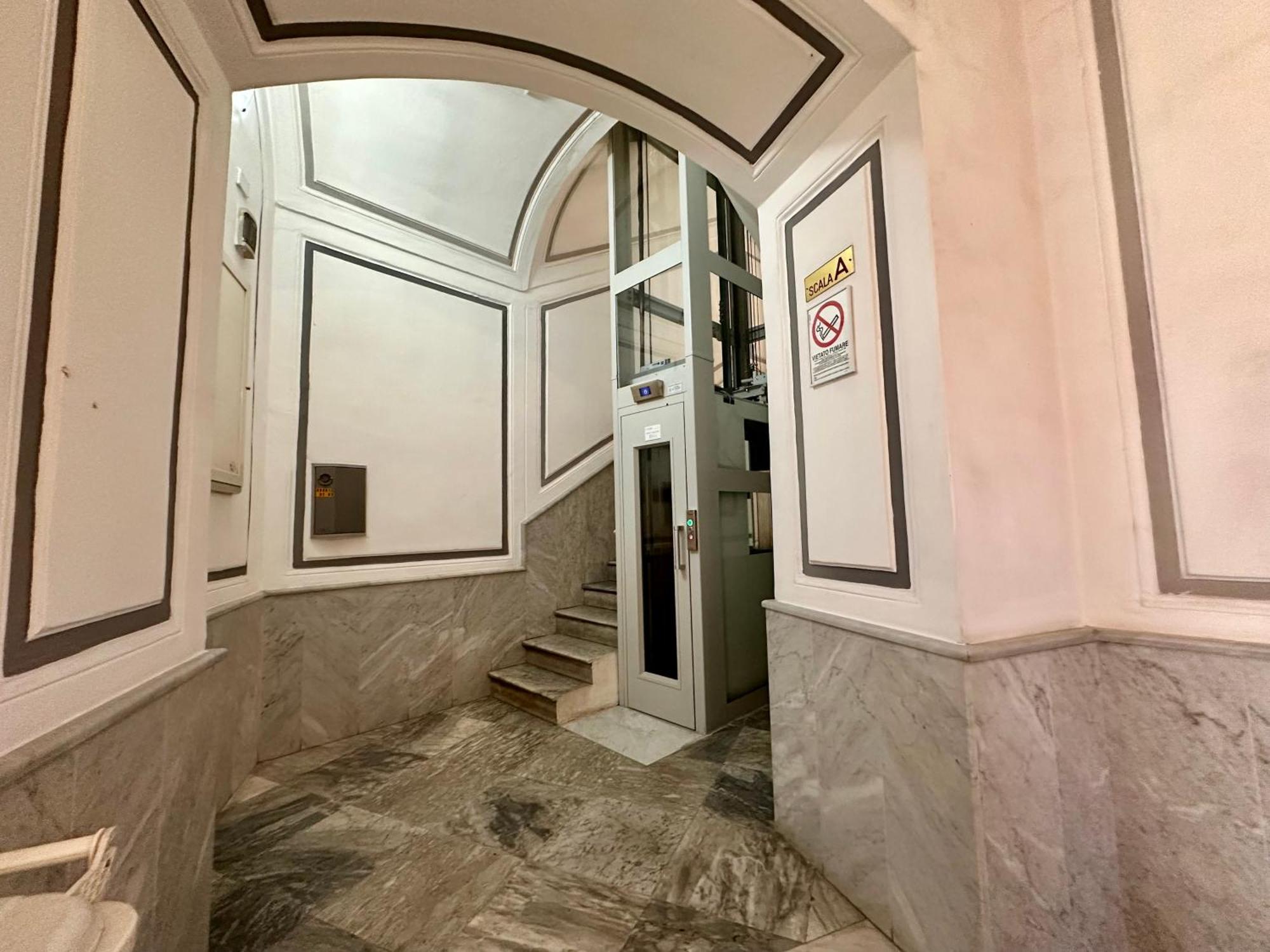 Elegance Spaccanapoli Bed & Breakfast